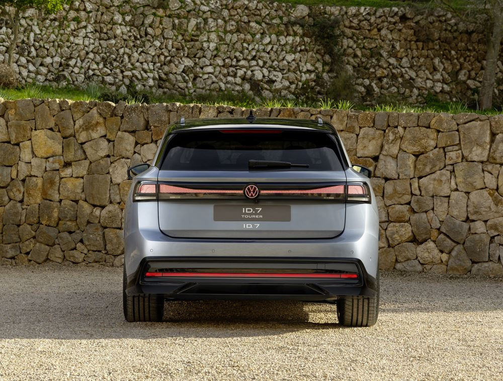 Le grand break électrique Volkswagen ID.7 Tourer vise une autonomie jusqu'à 685 km