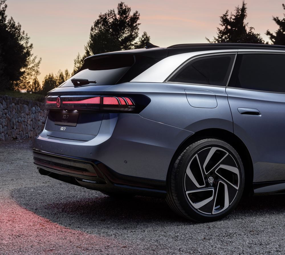 Le grand break électrique Volkswagen ID.7 Tourer vise une autonomie jusqu'à 685 km