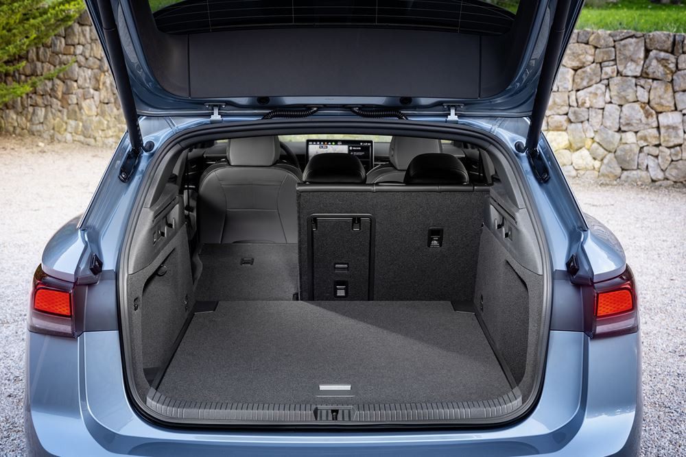 Le grand break électrique Volkswagen ID.7 Tourer vise une autonomie jusqu'à 685 km