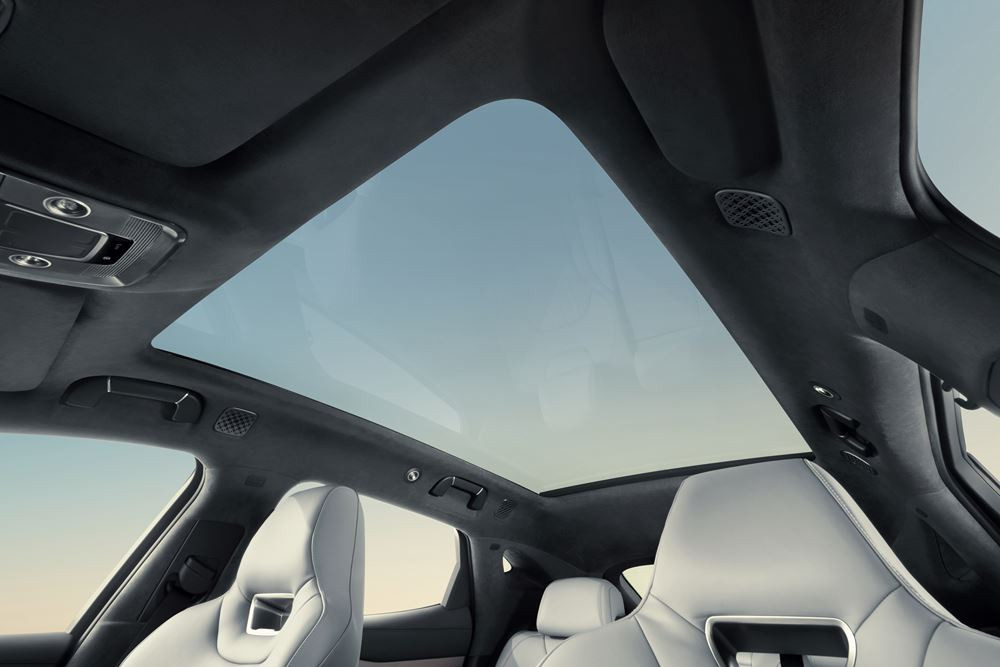 Le SUV Coupé électrique à transmission intégrale Denza N7 affiche une esthétique épurée