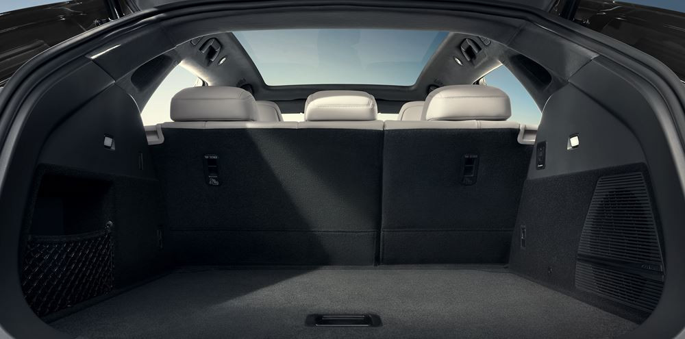 Le SUV Coupé électrique à transmission intégrale Denza N7 affiche une esthétique épurée