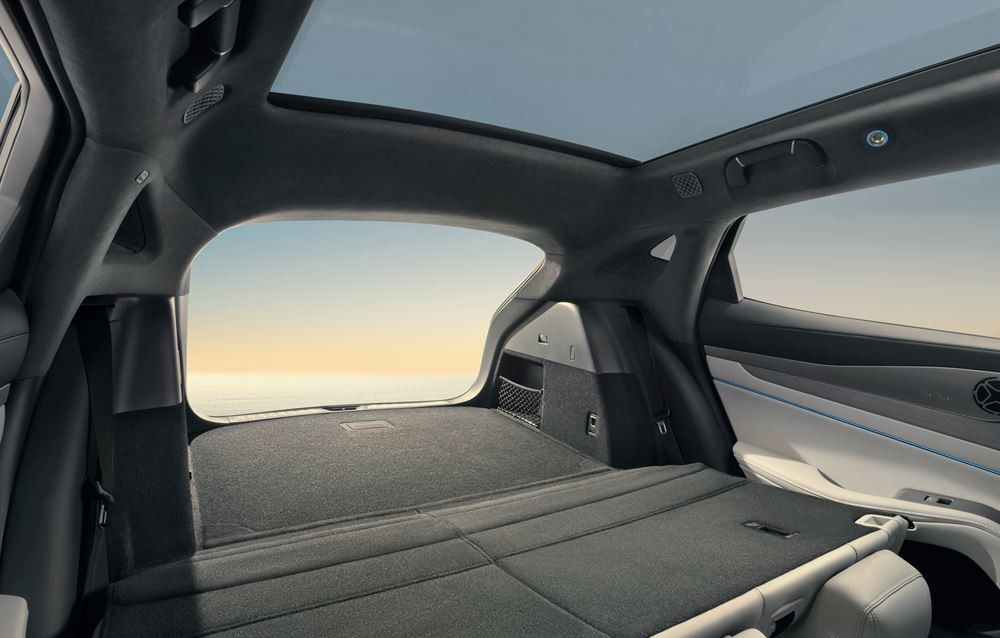 Le SUV Coupé électrique à transmission intégrale Denza N7 affiche une esthétique épurée