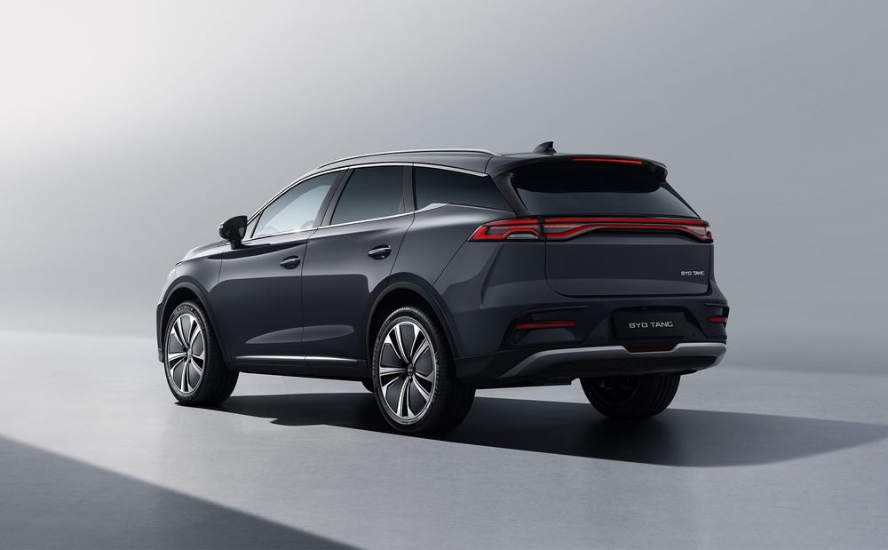 Le SUV électrique 7 places à traction intégrale Byd Tang affiche une autonomie jusqu'à 530 km