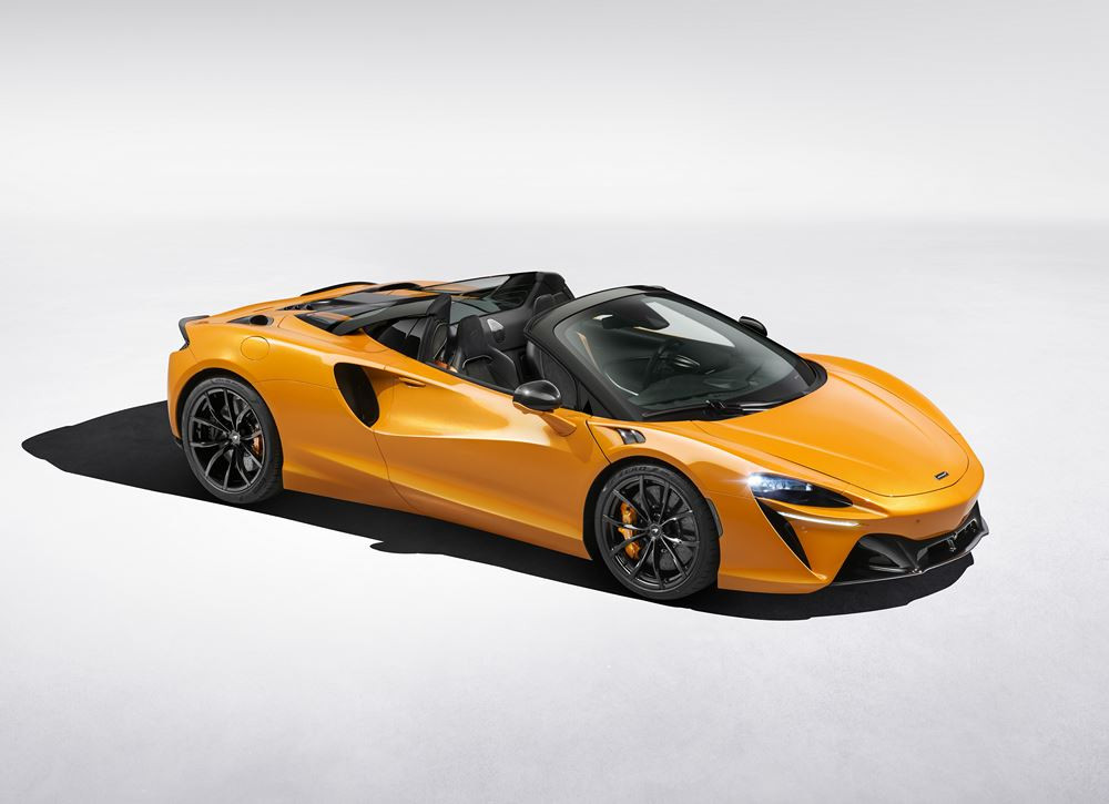 La supercar décapotable hybride McLaren Artura Spider développe 700 ch et 720 Nm de couple