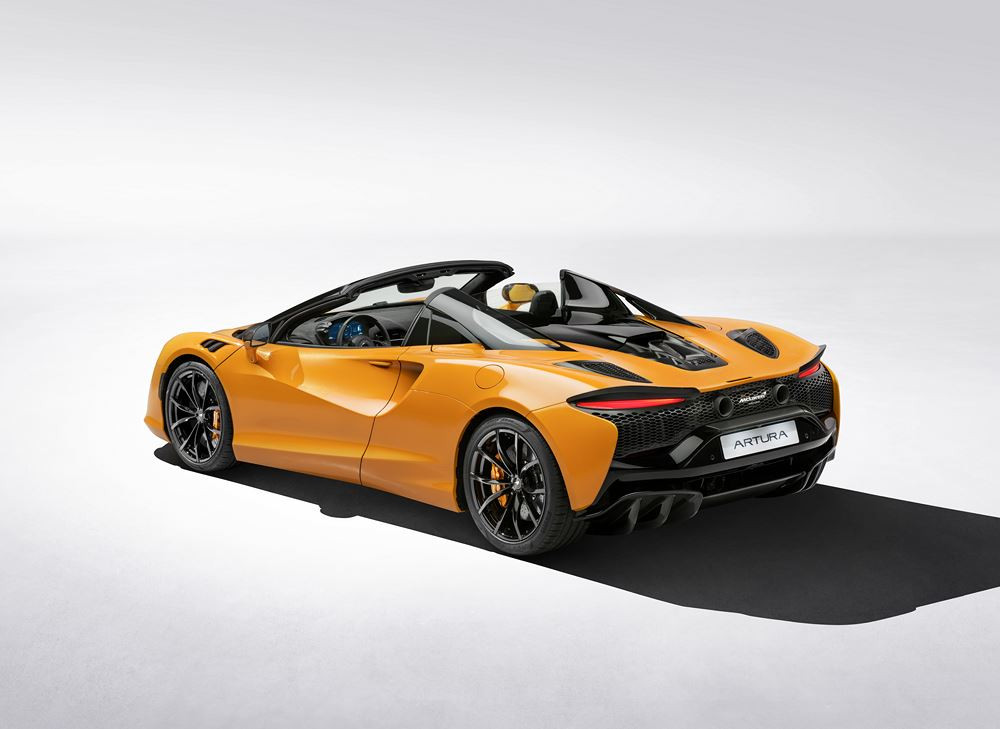 La supercar décapotable hybride McLaren Artura Spider développe 700 ch et 720 Nm de couple
