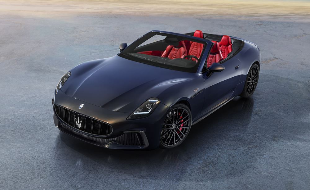 La Maserati GranCabrio affiche les performances d'une voiture de sport