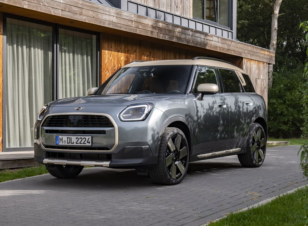 La troisième génération du Mini Countryman bénéficie d'une prestance améliorée