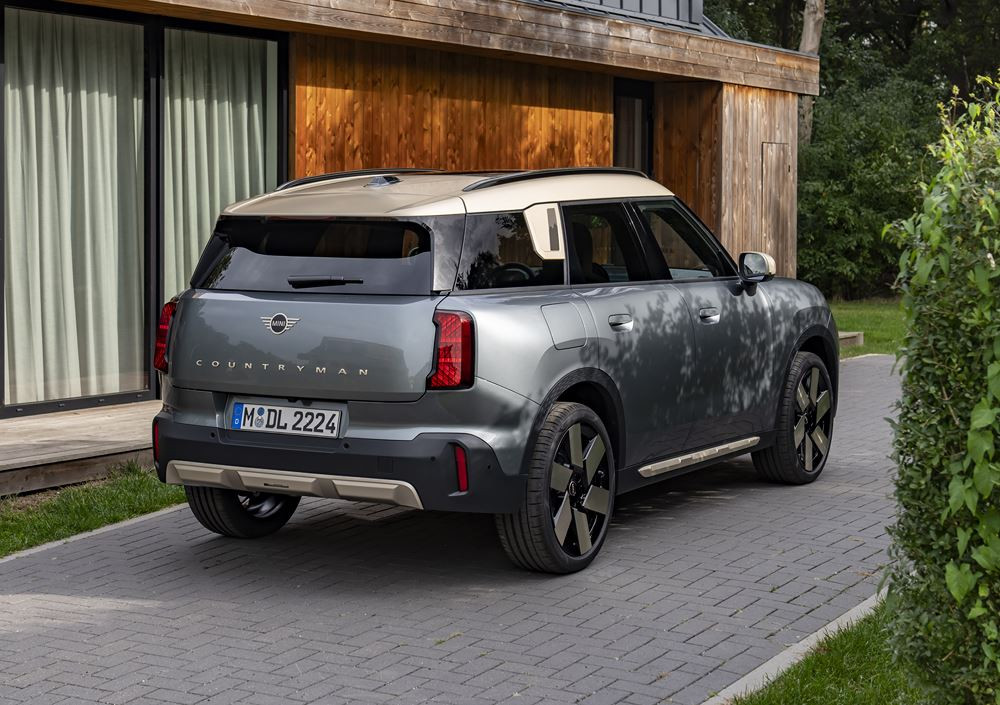 La troisième génération du Mini Countryman bénéficie d'une prestance améliorée