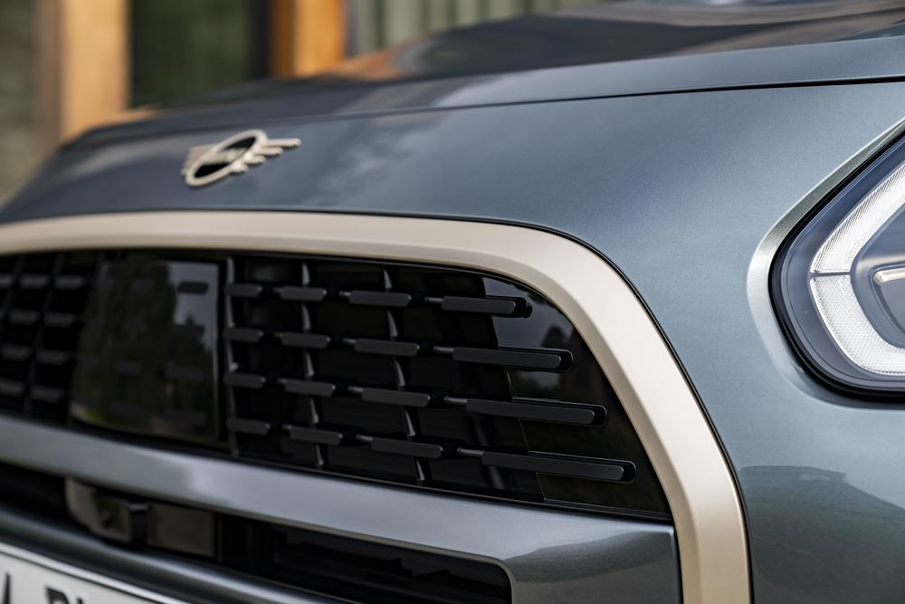 La troisième génération du Mini Countryman bénéficie d'une prestance améliorée