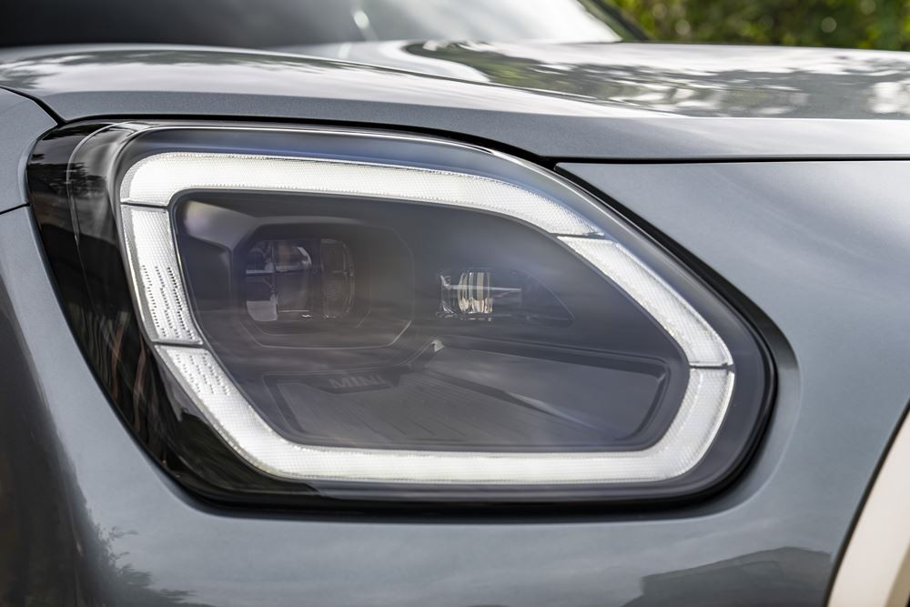 La troisième génération du Mini Countryman bénéficie d'une prestance améliorée