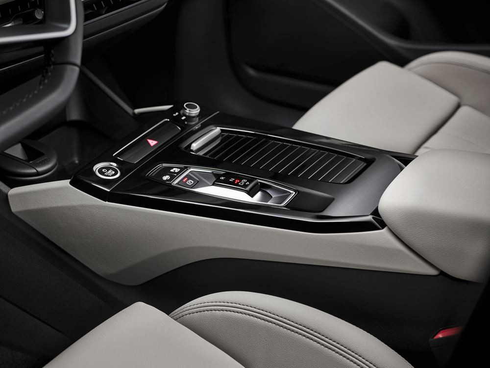 L'Audi Q6 e-tron électrique représente un bond technologique en matière de mobilité électrique