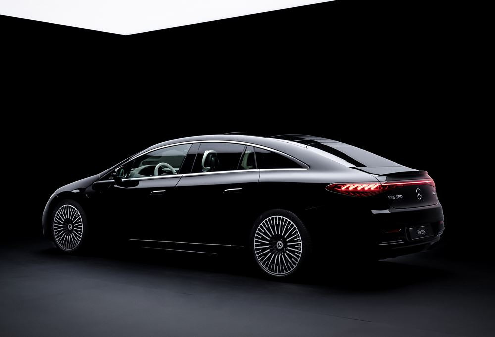La grande berline électrique Mercedes-Benz EQS bénéficie d'améliorations