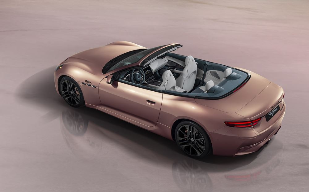 La Maserati GranCabrio Folgore adopte un système de propulsion électrique à batterie