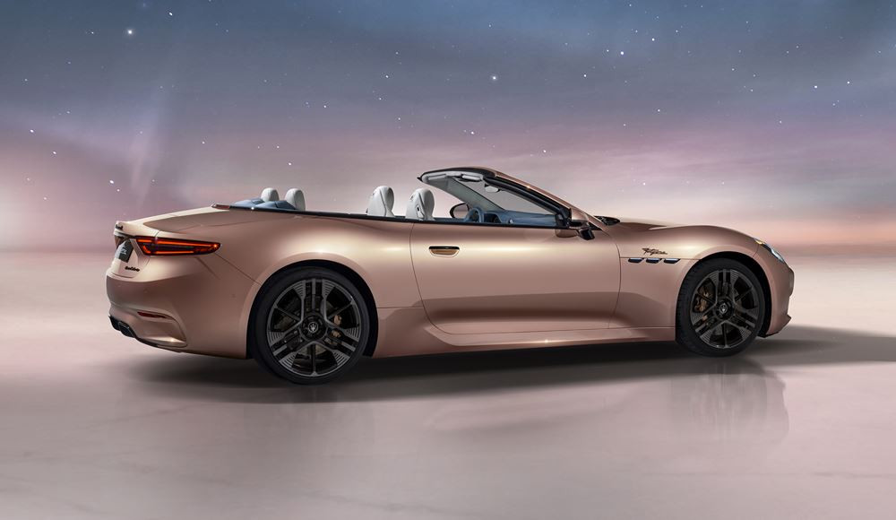 La Maserati GranCabrio Folgore adopte un système de propulsion électrique à batterie