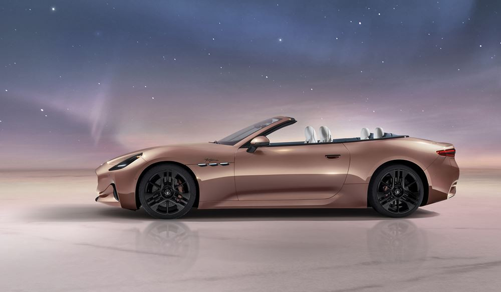 La Maserati GranCabrio Folgore adopte un système de propulsion électrique à batterie