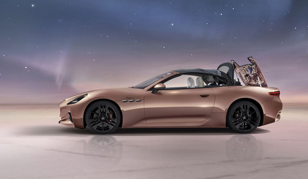 La Maserati GranCabrio Folgore adopte un système de propulsion électrique à batterie