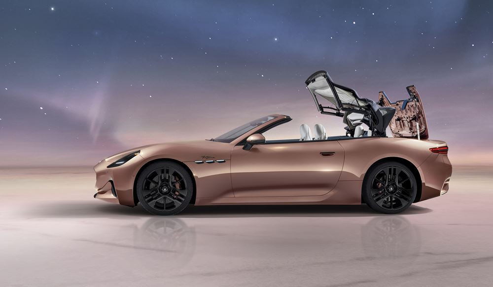 La Maserati GranCabrio Folgore adopte un système de propulsion électrique à batterie