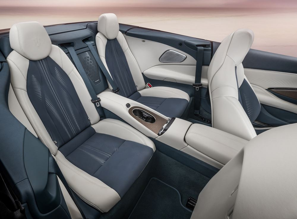 La Maserati GranCabrio Folgore adopte un système de propulsion électrique à batterie