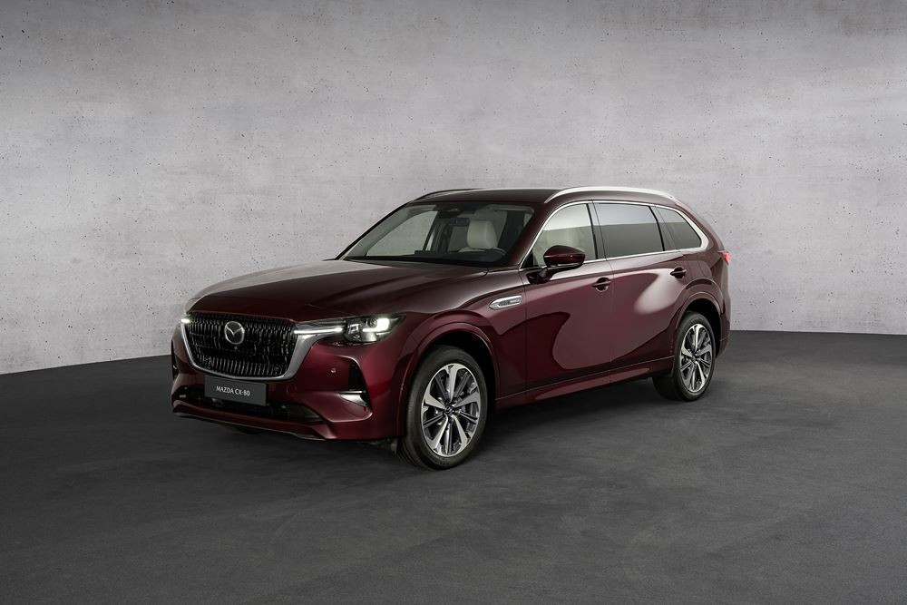 Le SUV Mazda CX-80 à trois rangées de sièges devient le porte-étendard de la marque en Europe