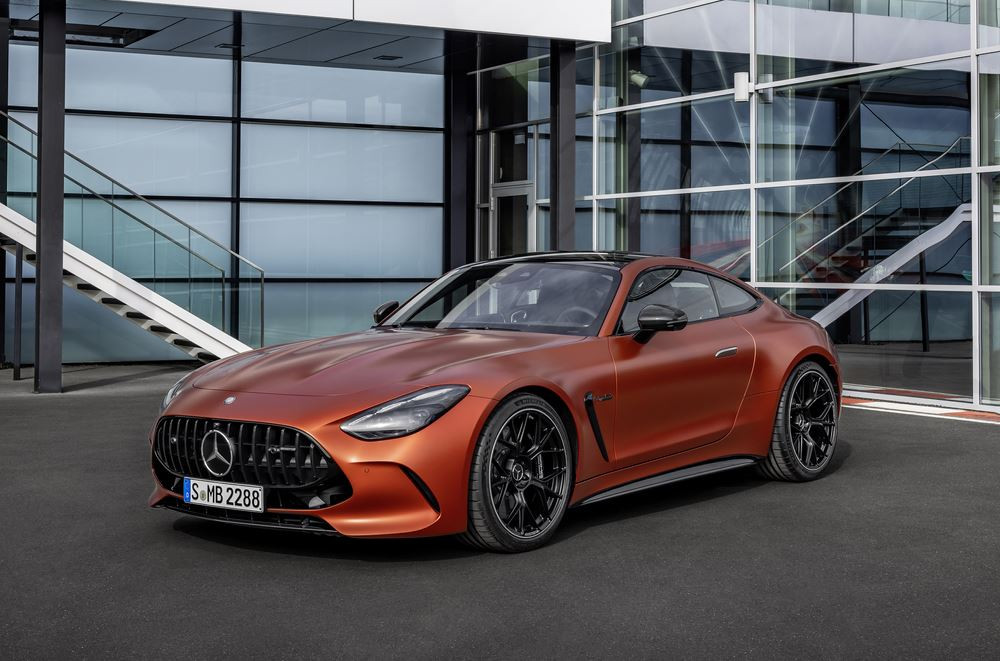 Le Mercedes-AMG GT 63 S E Performance de 816 ch accélère de 0 à 100 km/h en 2,8 secondes