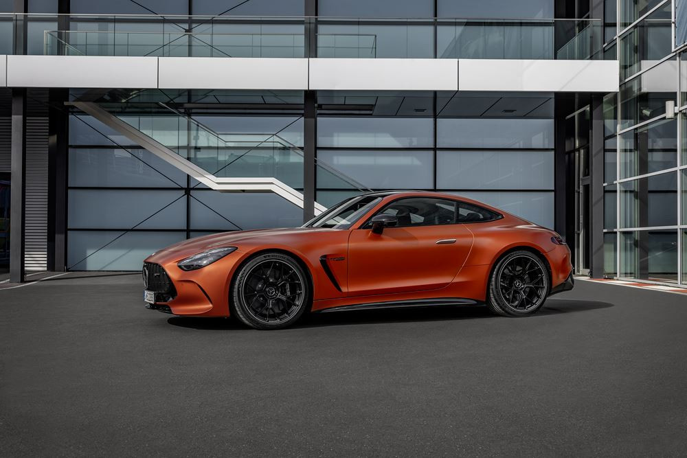 Le Mercedes-AMG GT 63 S E Performance de 816 ch accélère de 0 à 100 km/h en 2,8 secondes