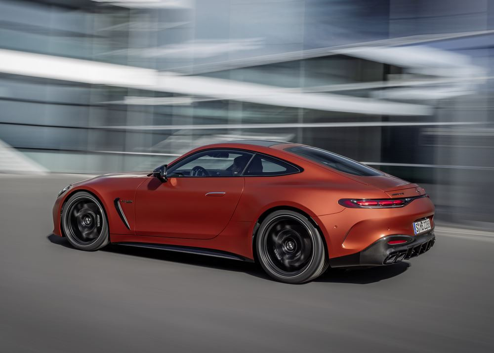 Le Mercedes-AMG GT 63 S E Performance de 816 ch accélère de 0 à 100 km/h en 2,8 secondes