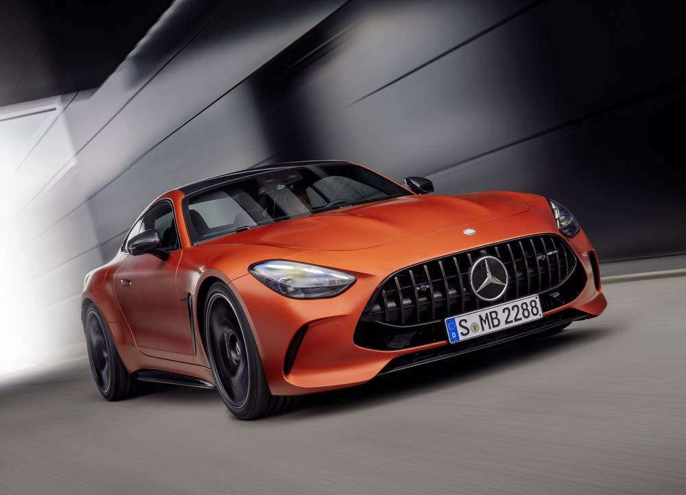 Le Mercedes-AMG GT 63 S E Performance de 816 ch accélère de 0 à 100 km/h en 2,8 secondes