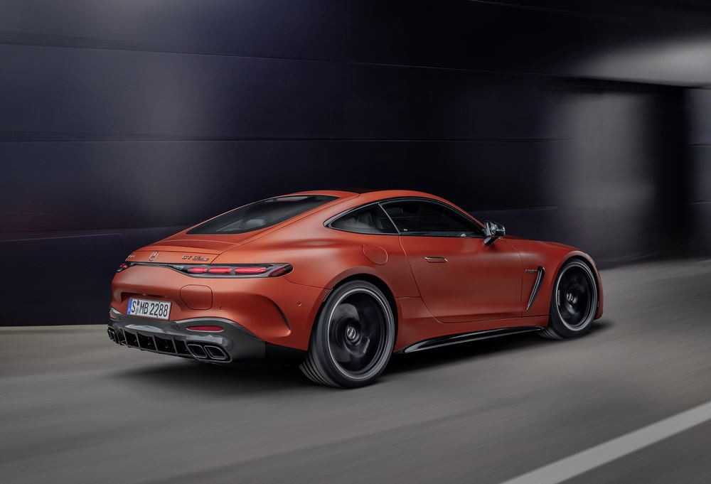 Le Mercedes-AMG GT 63 S E Performance de 816 ch accélère de 0 à 100 km/h en 2,8 secondes