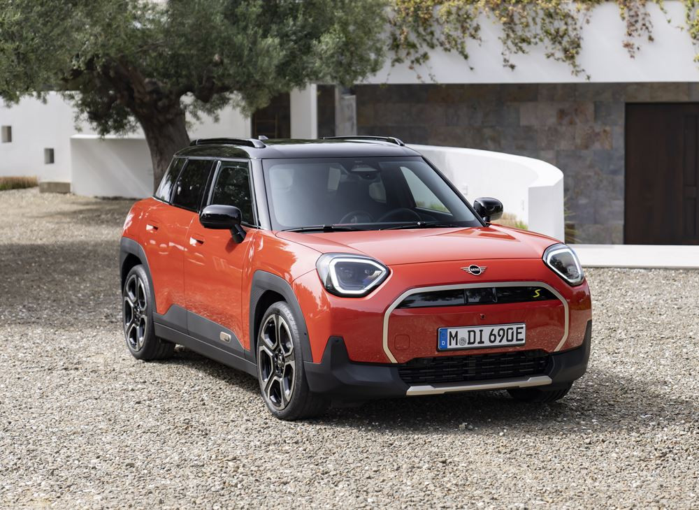 Le crossover électrique Mini Aceman de quatre mètres offre cinq sièges et un coffre de 300 litres