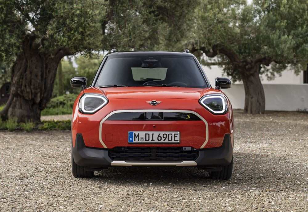 Le crossover électrique Mini Aceman de quatre mètres offre cinq sièges et un coffre de 300 litres