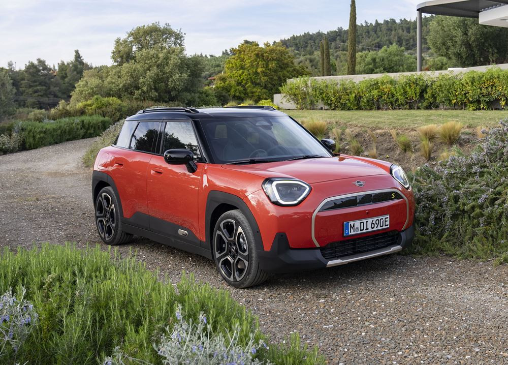 Le crossover électrique Mini Aceman de quatre mètres offre cinq sièges et un coffre de 300 litres