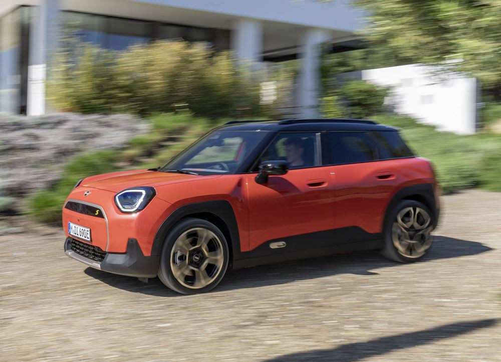 Le crossover électrique Mini Aceman de quatre mètres offre cinq sièges et un coffre de 300 litres