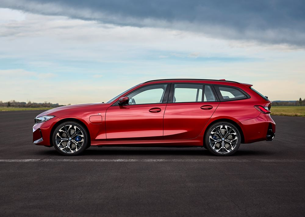 La BMW Série 3 Touring reçoit une deuxième mise à jour de la technologie et du design