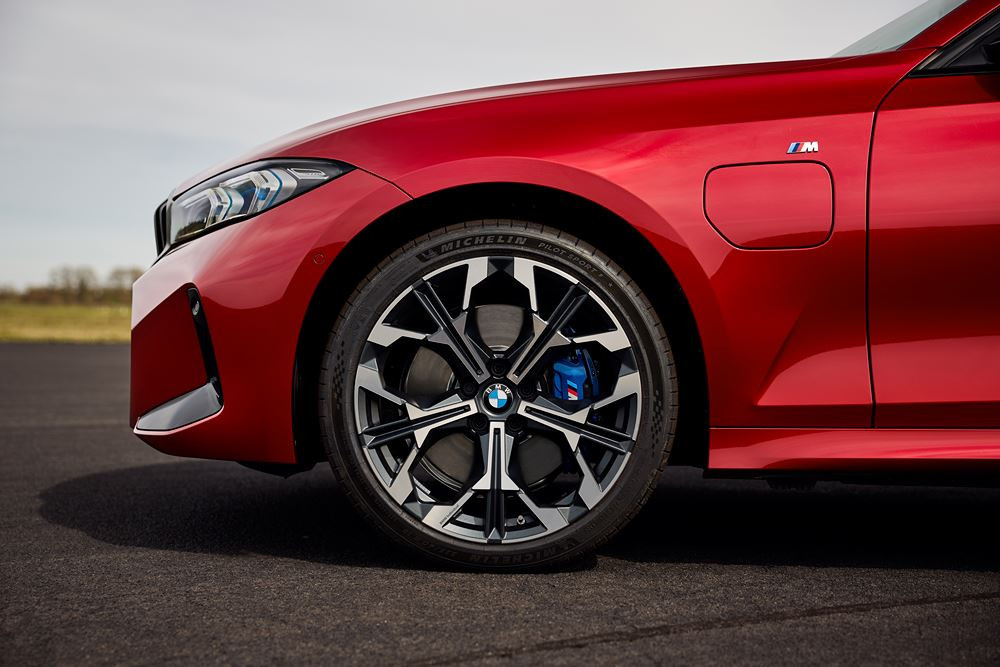La BMW Série 3 Touring reçoit une deuxième mise à jour de la technologie et du design