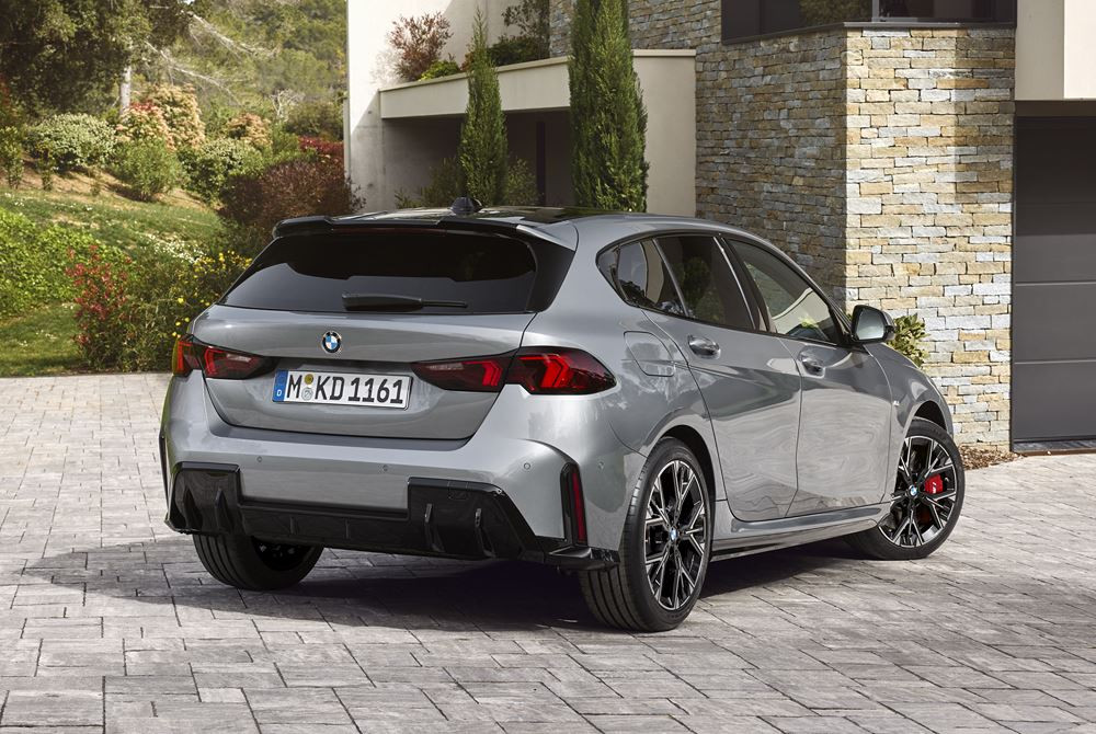 La BMW Série 1 de quatrième génération repose sur une technologie de châssis améliorée