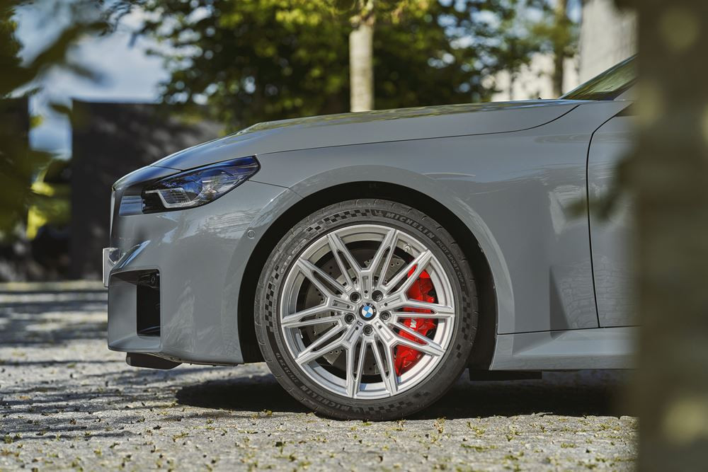 La nouvelle version de la BMW M2 embarque un six cylindres en ligne de 480 ch