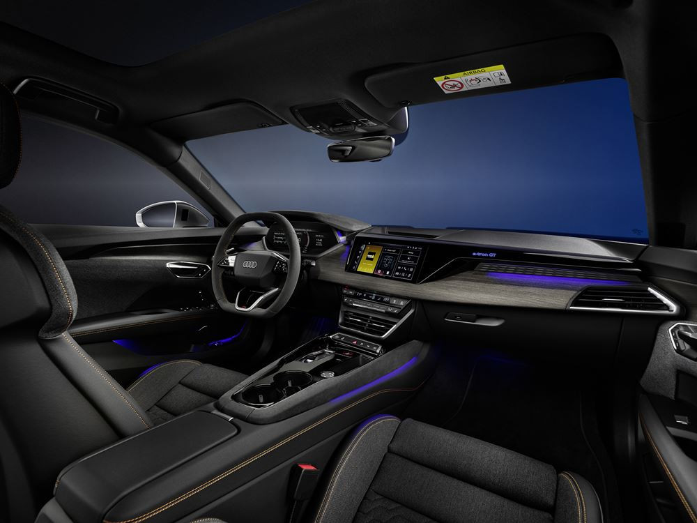 La berline sportive électrique Audi e-tron GT bénéfice d'une mise à jour
