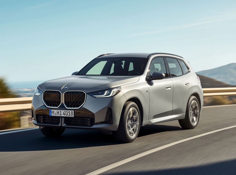La quatrième génération du SAV BMW X3 affiche un nouveau langage stylistique pour l'extérieur