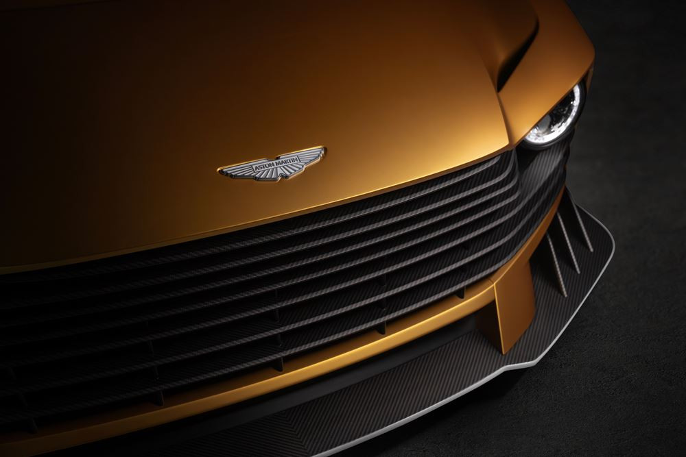 La supercar Aston Martin Valiant embarque un bloc V12 de 745 ch