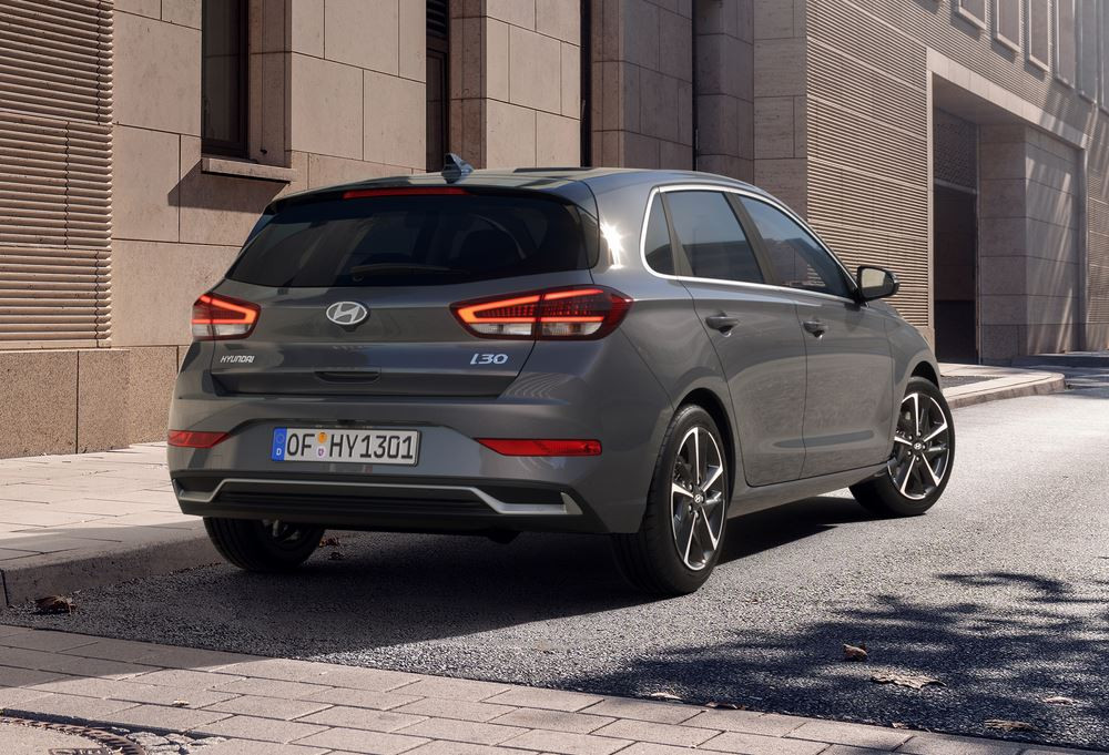 La berline compacte Hyundai i30 restylée bénéficie d'un design très légèrement modernisé