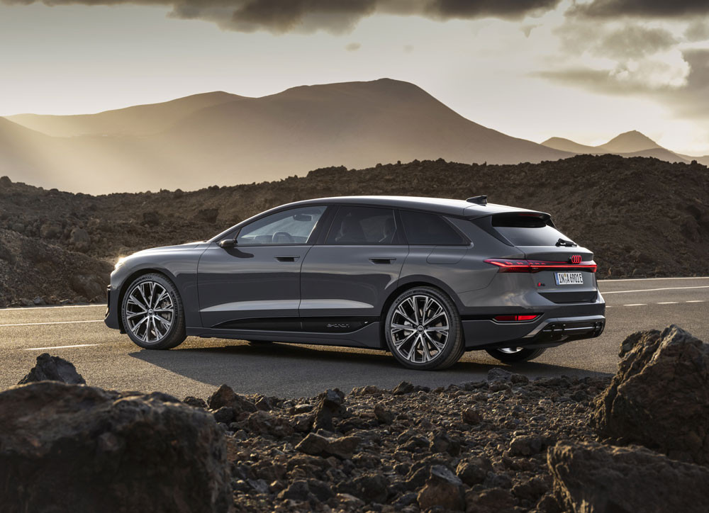 L’Audi A6 Avant e-tron se caractérise par une ligne de toit plate avec un montant D incliné vers l'avant