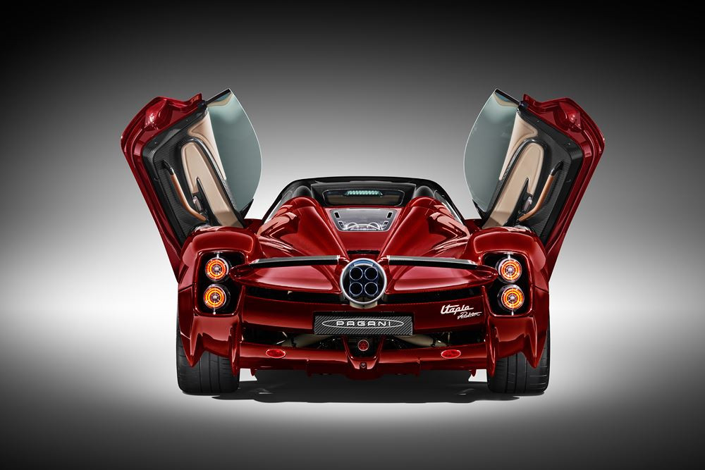 L'hypercar Pagani Utopia Roadster embarque un V12 biturbo Mercedes-AMG 6 litres de 864 ch