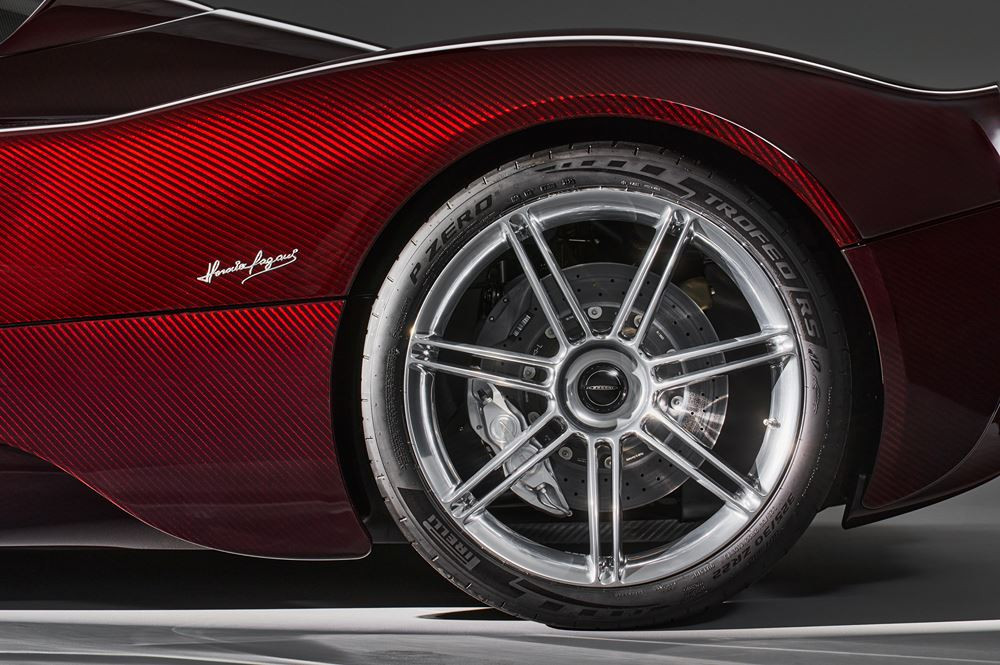 L'hypercar Pagani Utopia Roadster embarque un V12 biturbo Mercedes-AMG 6 litres de 864 ch