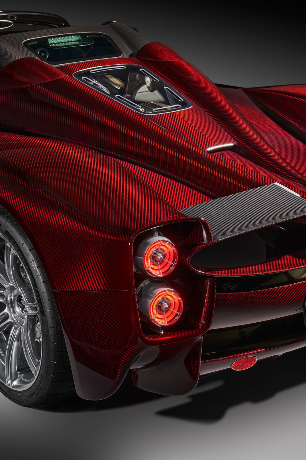 L'hypercar Pagani Utopia Roadster embarque un V12 biturbo Mercedes-AMG 6 litres de 864 ch