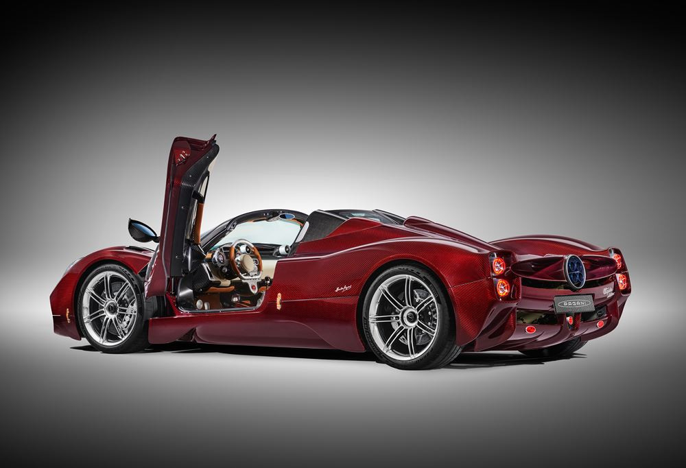 L'hypercar Pagani Utopia Roadster embarque un V12 biturbo Mercedes-AMG 6 litres de 864 ch