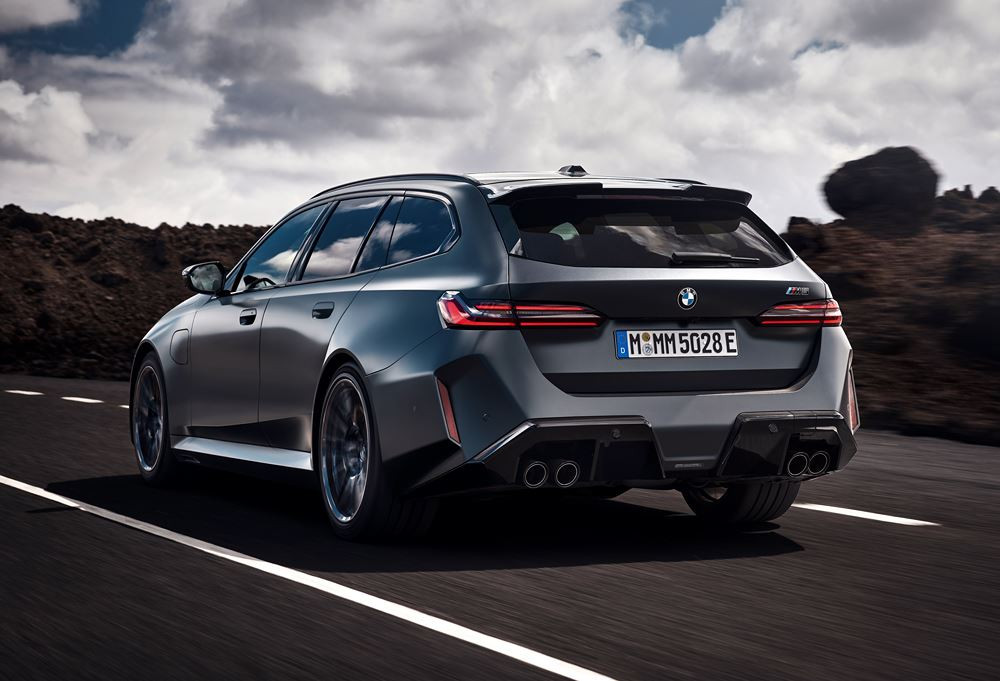 Le break hautes performances BMW M5 Touring embarque une motorisation M Hybrid de 727 ch