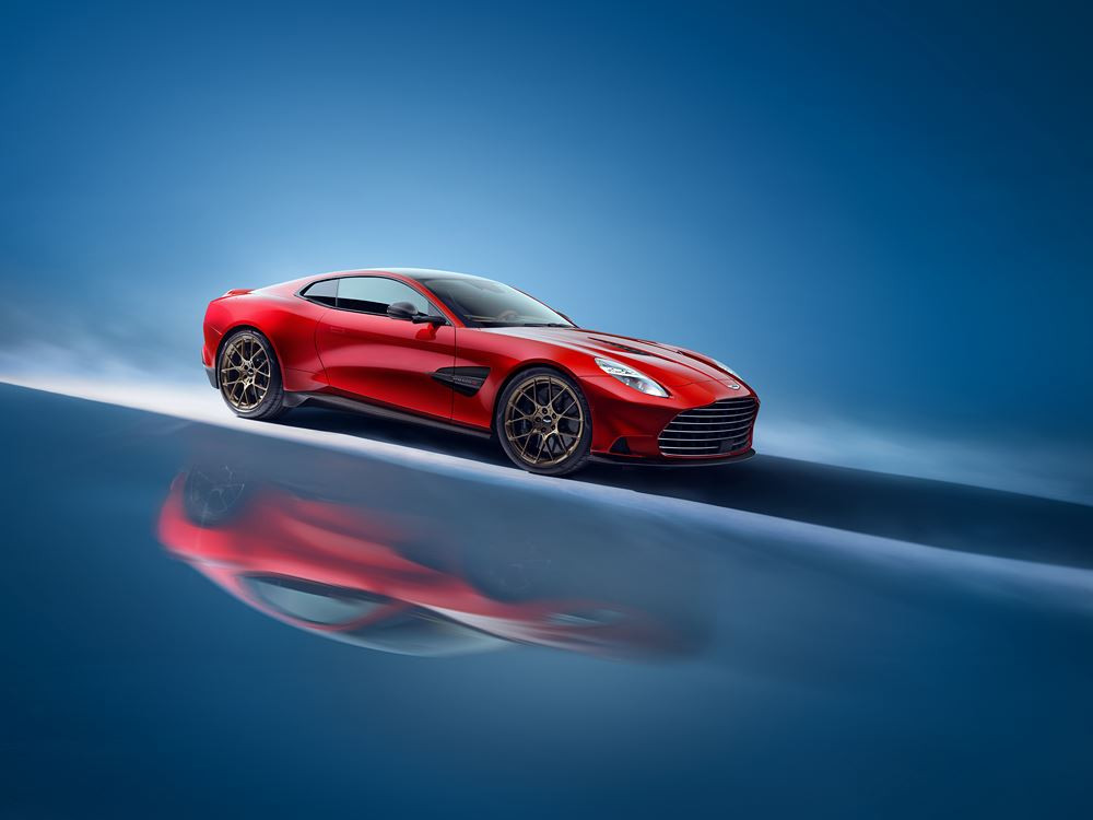 L'Aston Martin Vanquish embarque un V12 bi-turbo de 835 ch pour 1 000 Nm de couple