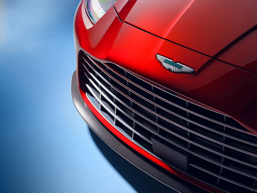 L'Aston Martin Vanquish embarque un V12 bi-turbo de 835 ch pour 1 000 Nm de couple