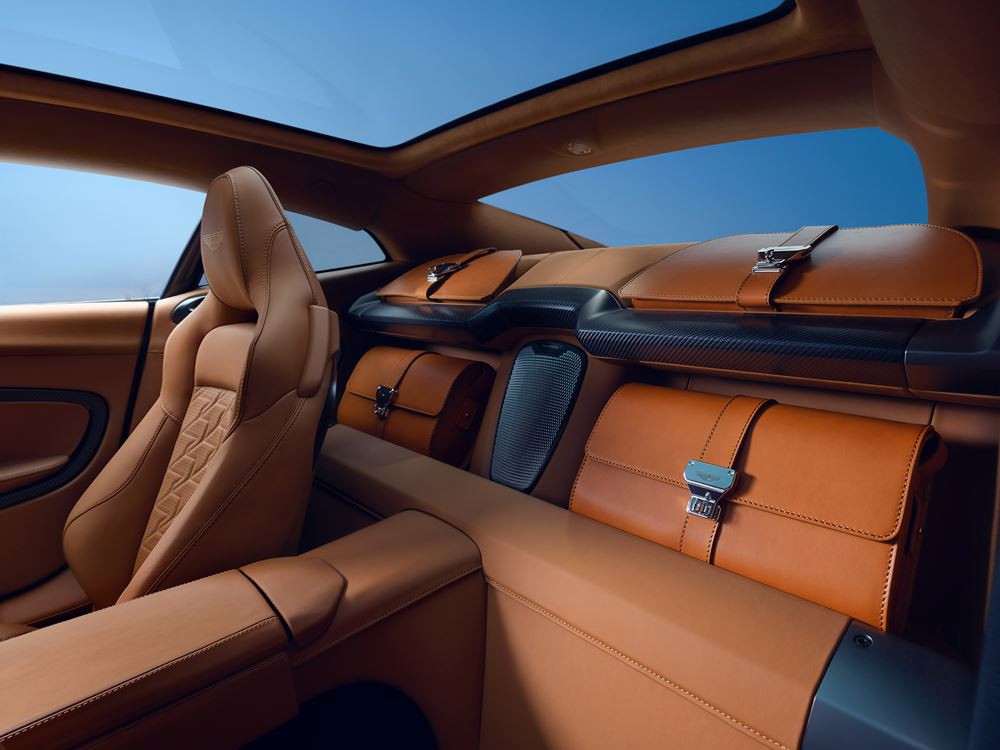 L'Aston Martin Vanquish embarque un V12 bi-turbo de 835 ch pour 1 000 Nm de couple