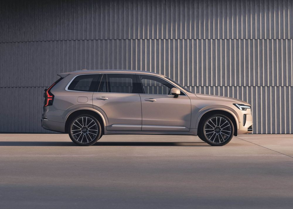 Le Volvo XC90 sept places affiche un design extérieur plus contemporain